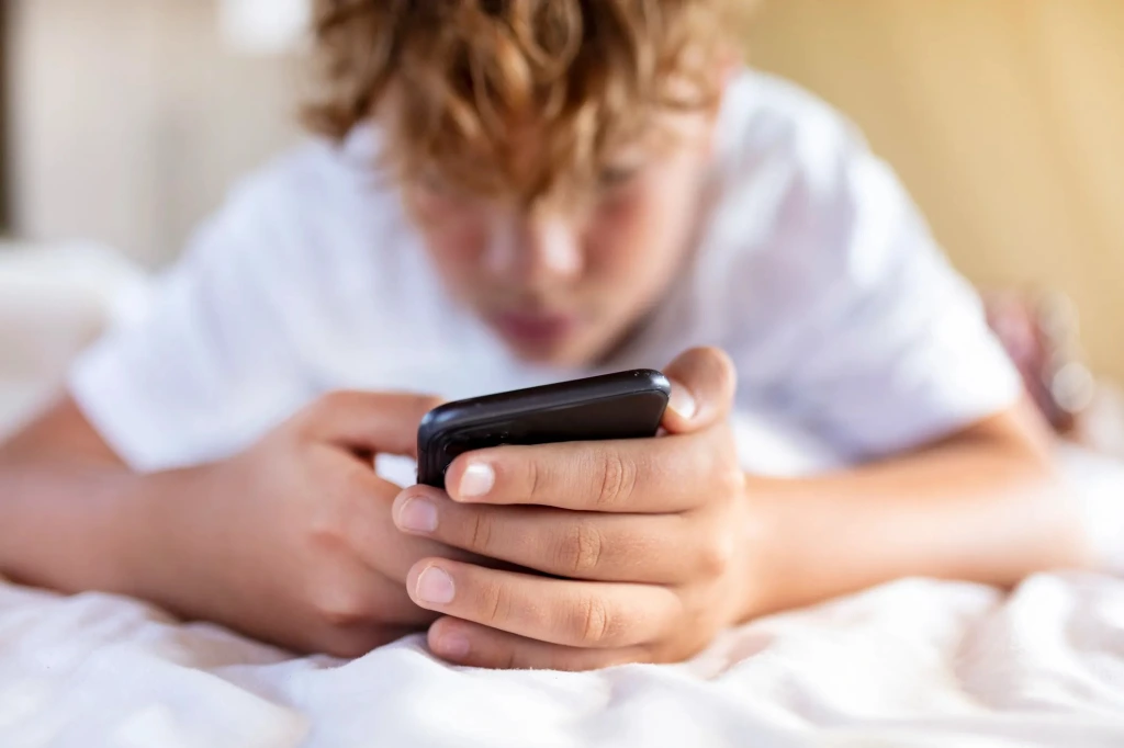 2024 Teen Smartphone Ownership: Shocking Statistics Revealed!